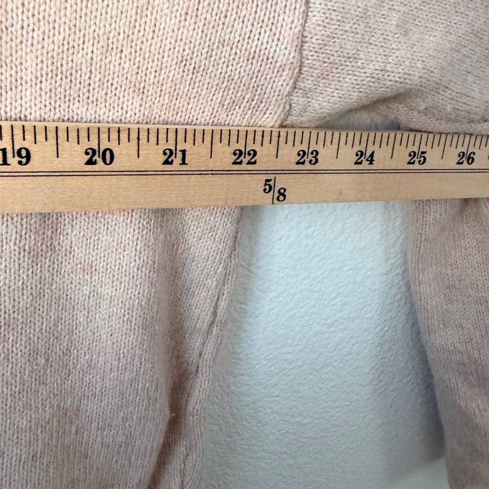 Wildfox Couture  Suck It Up Vineyard Oversized Sweater  Sz Medium Pink - Picture 5 of 8